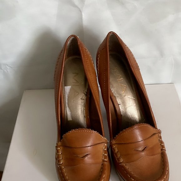 Pumps - Picture 4 of 5